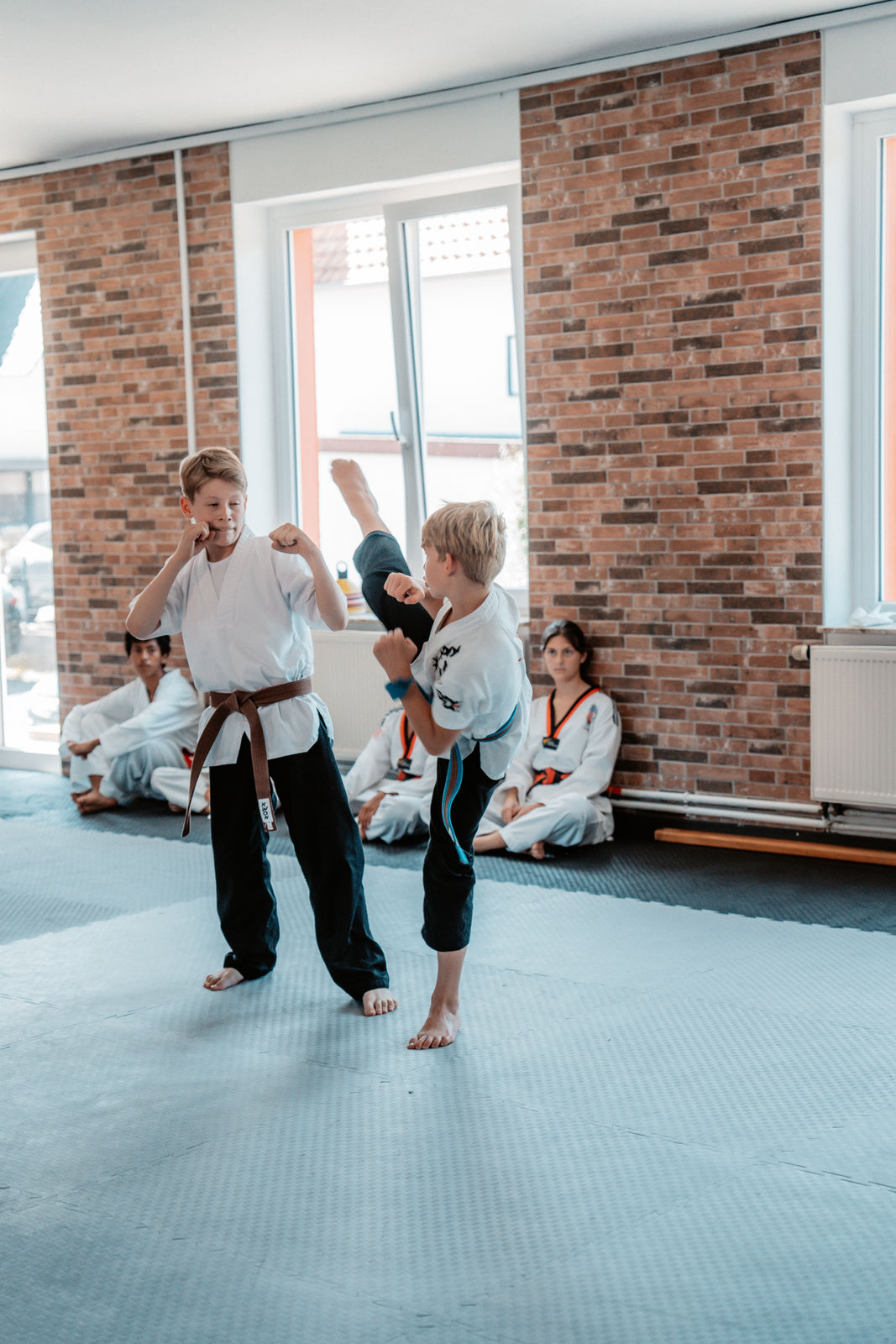 Kinder beim Kampfsport